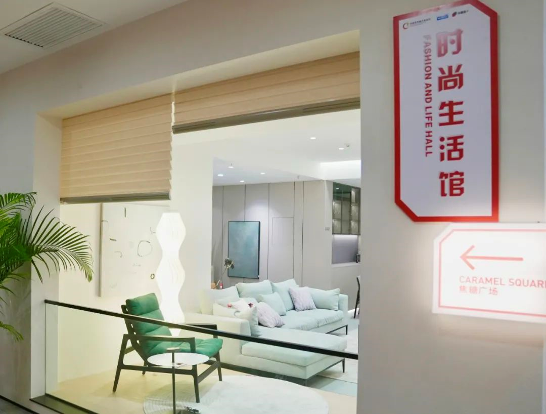 成都:首家沉浸式留学人员服务体验馆授牌_欧美同学会